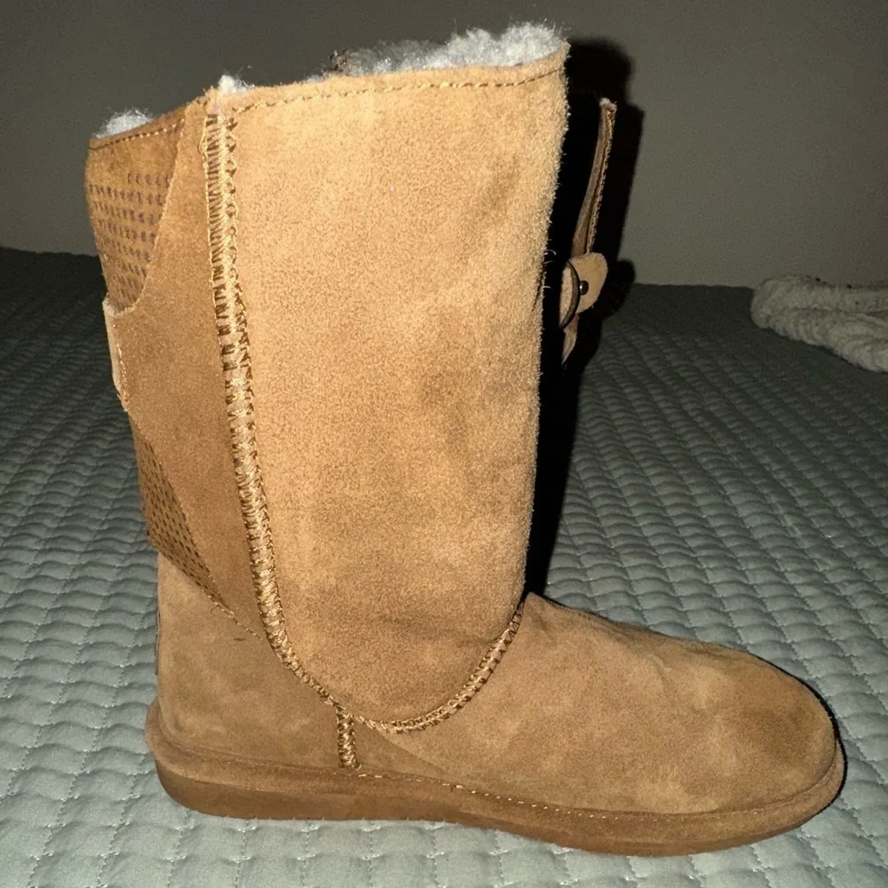 Bear Paw buckle back boots. Only worn twice. Size women’s 9